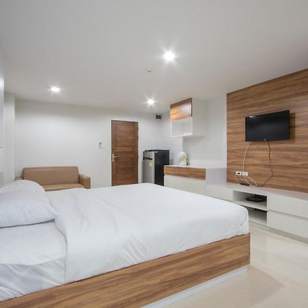 The Seasons Aparthotel Патум Тани Екстериор снимка