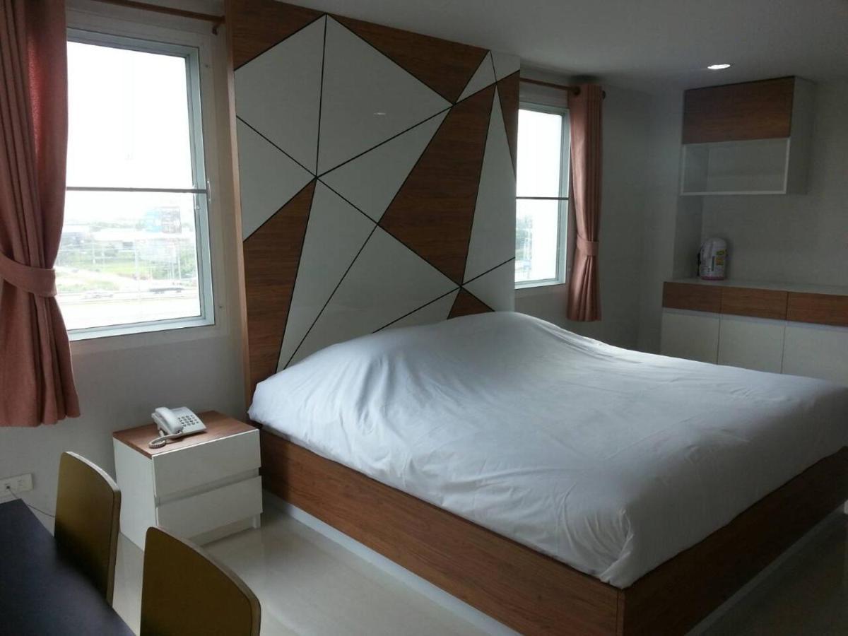The Seasons Aparthotel Патум Тани Екстериор снимка