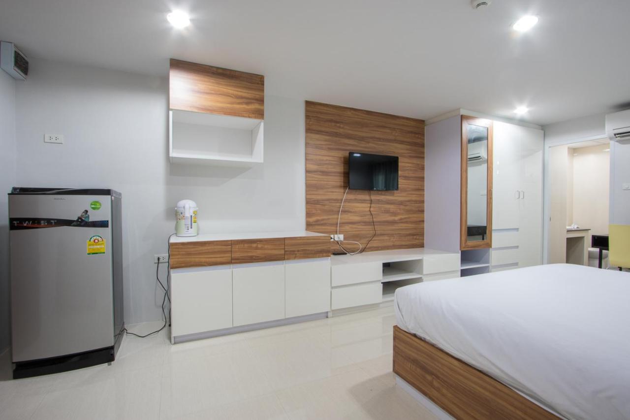 The Seasons Aparthotel Патум Тани Екстериор снимка